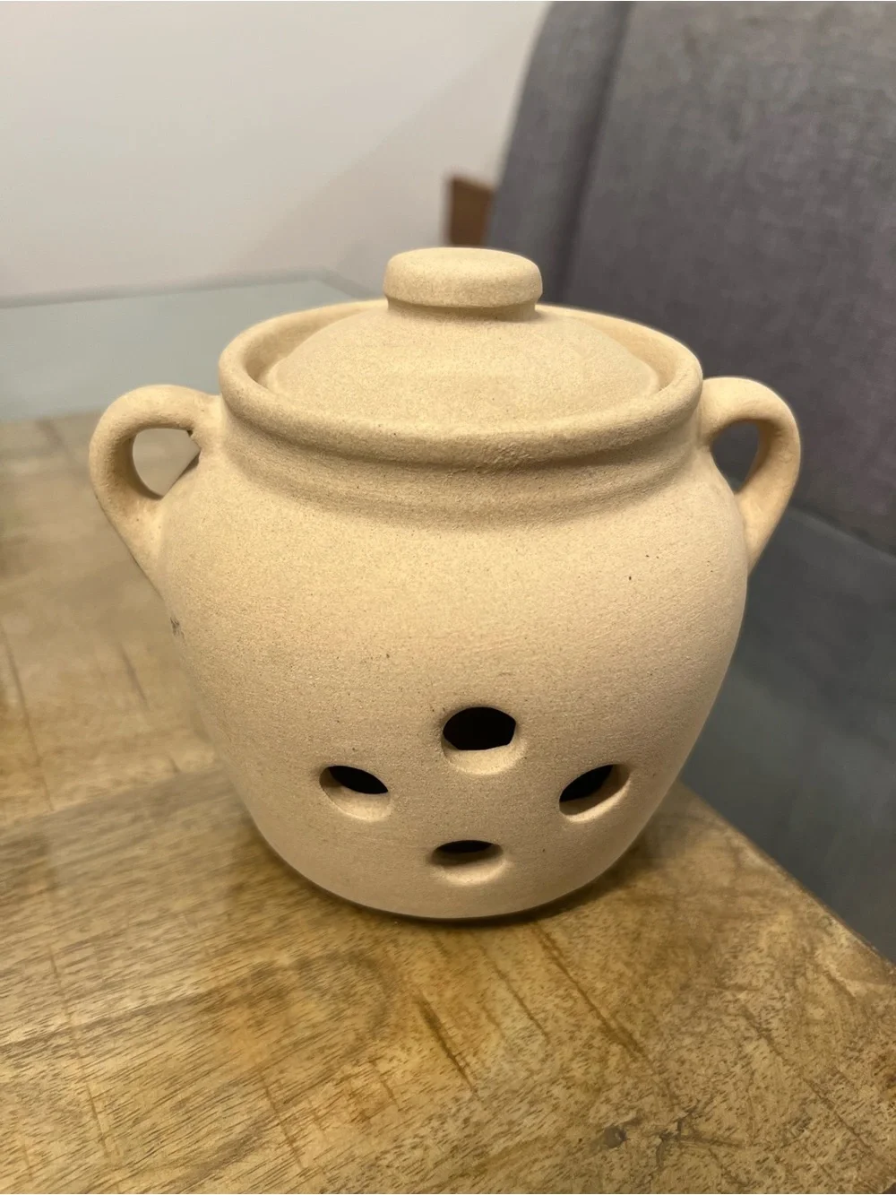 Vintage Monmouth Pottery Garlic Keeper with Maple Leaf USA